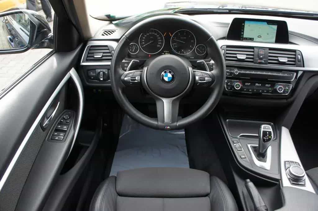 BMW 320 d Touring xDrive Sport-Line *LED*NAVI*KAMERA* 03/2019-photo-14
