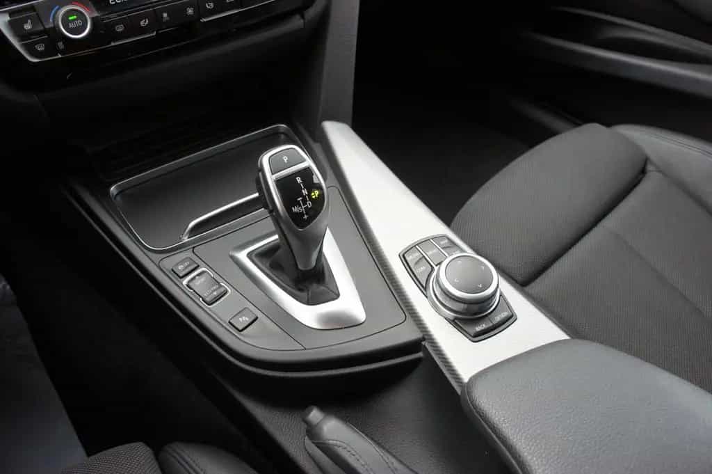 BMW 320 d Touring xDrive Sport-Line *LED*NAVI*KAMERA* 03/2019-photo-15
