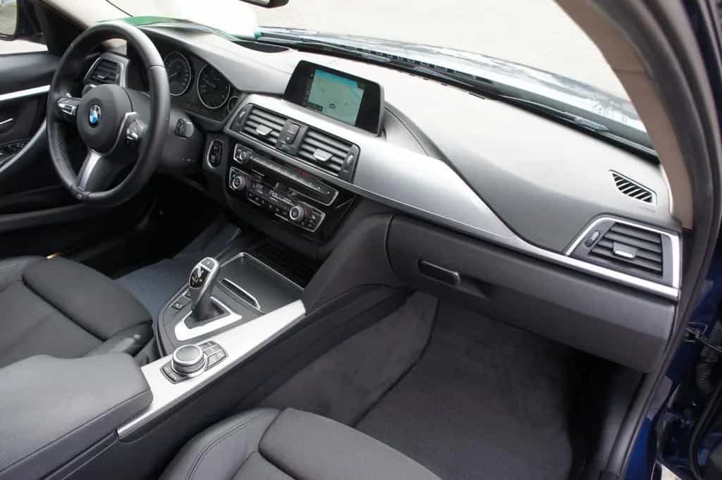 BMW 320 d Touring xDrive Sport-Line *LED*NAVI*KAMERA* 03/2019-photo-24