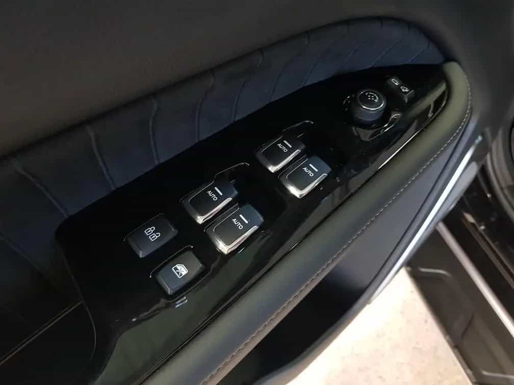 KGM Rexton 2.2 e-XDi "Black" AT 4WD 3.5t Anhängel. 01/2026-photo-18