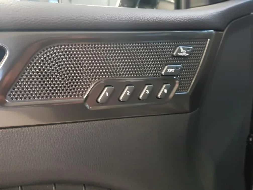 KGM Rexton 2.2 e-XDi "Black" AT 4WD 3.5t Anhängel. 01/2026-photo-5