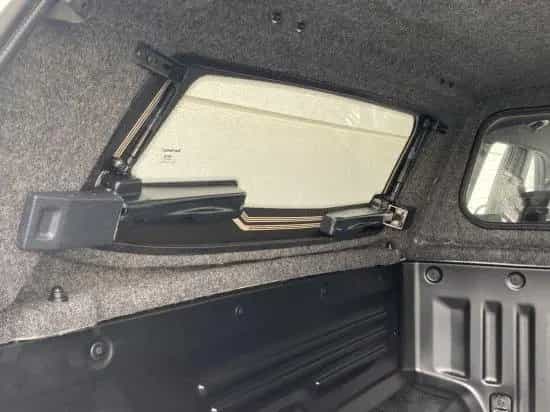 KGM Musso Grand 2.2 E-XDI AT 4WD Core HARDTOP AHK di null-photo-13