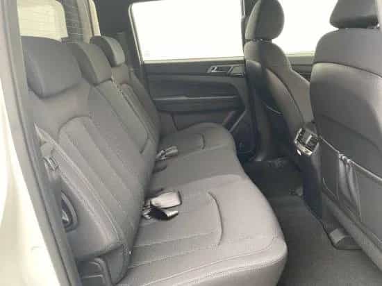 KGM Musso Grand 2.2 E-XDI AT 4WD Core HARDTOP AHK di null-photo-16