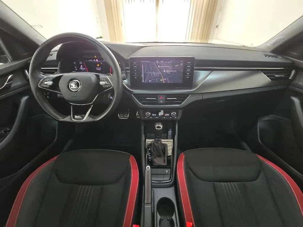 Skoda Kamiq 1.5 TSI DSG Monte Carlo LED Panorama 18" 06/2021-photo-17