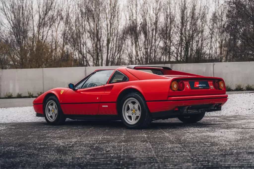 Ferrari 328 GTS / Rosso Corsa / Crema Leather 09/1986-photo-1