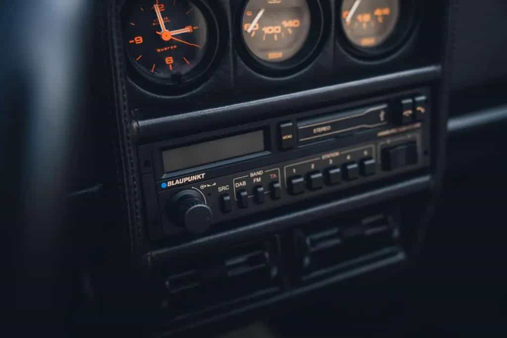 Ferrari 328 GTS / Rosso Corsa / Crema Leather 09/1986-photo-16