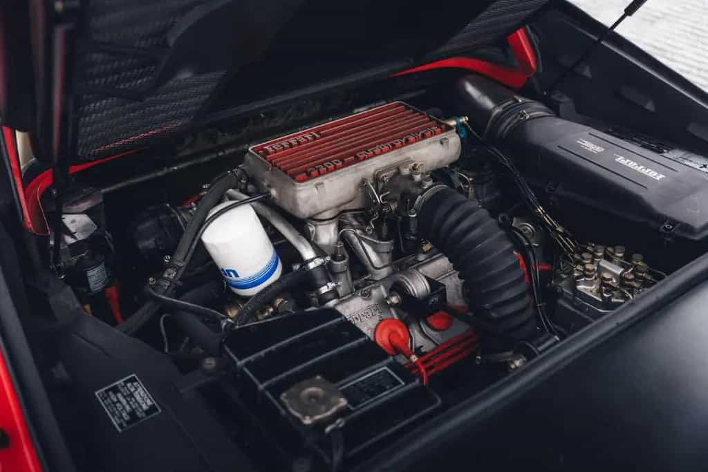 Ferrari 328 GTS / Rosso Corsa / Crema Leather 09/1986-photo-25