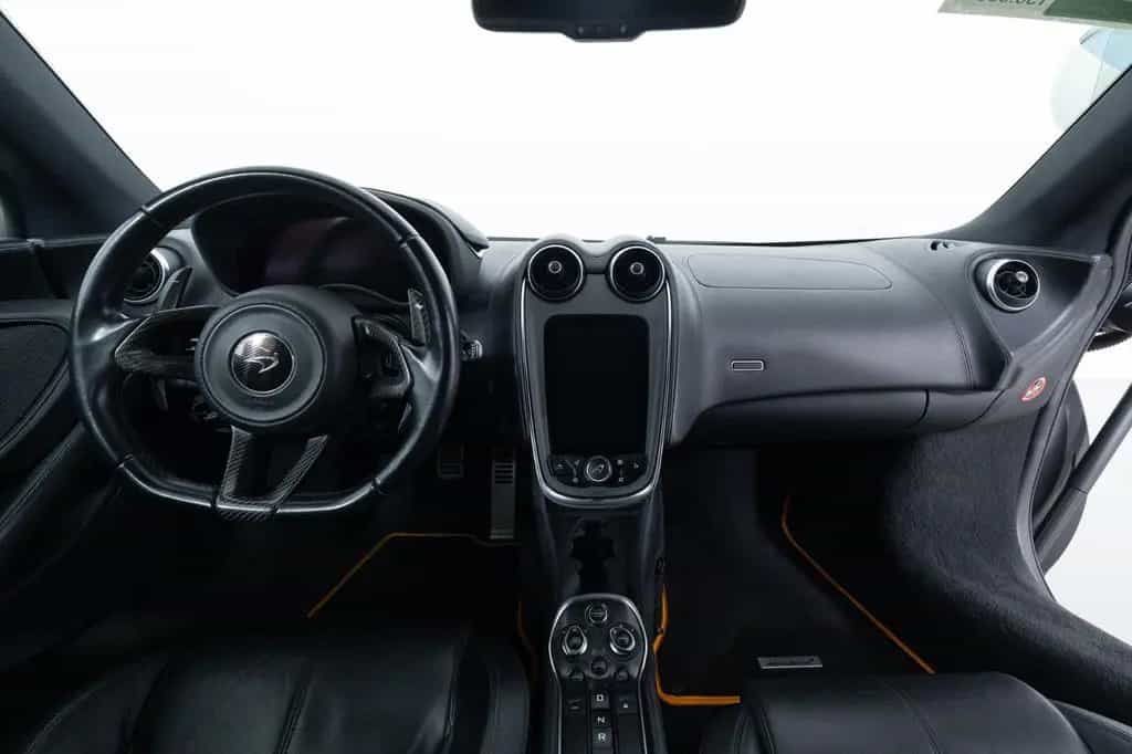 McLaren 540C 01/2019-photo-12