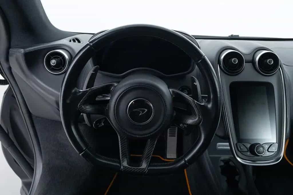 McLaren 540C 01/2019-photo-13