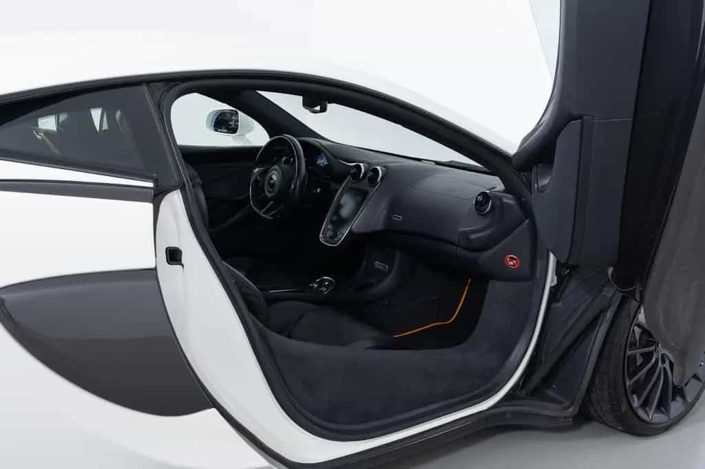 McLaren 540C 01/2019-photo-14