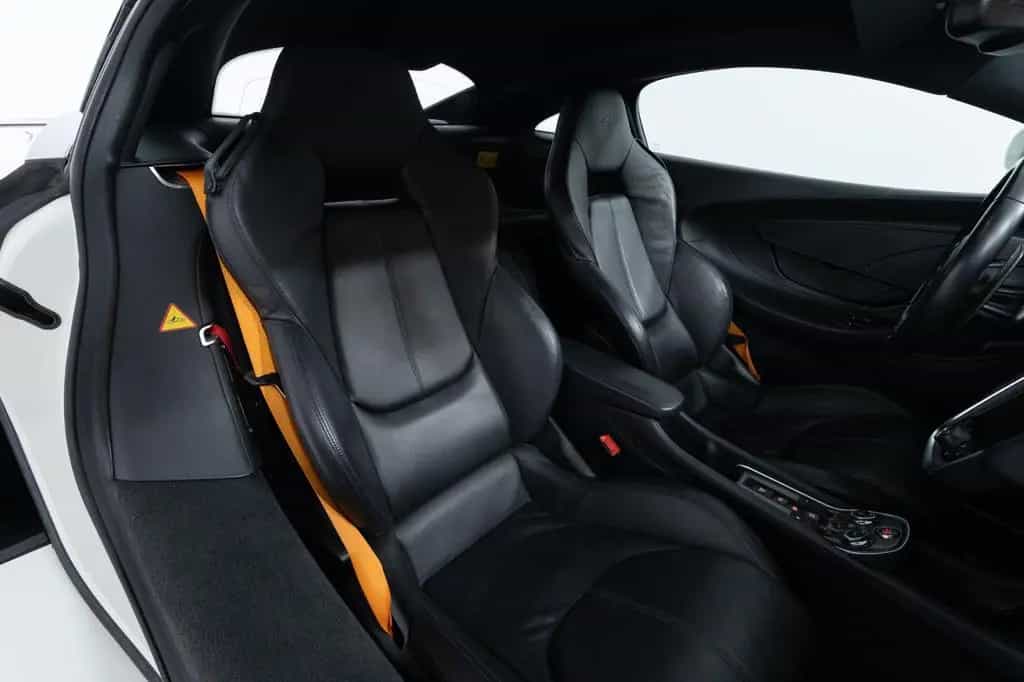 McLaren 540C 01/2019-photo-16