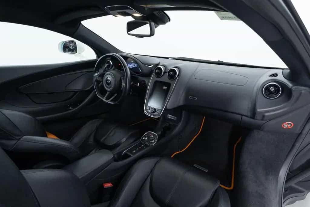 McLaren 540C 01/2019-photo-17