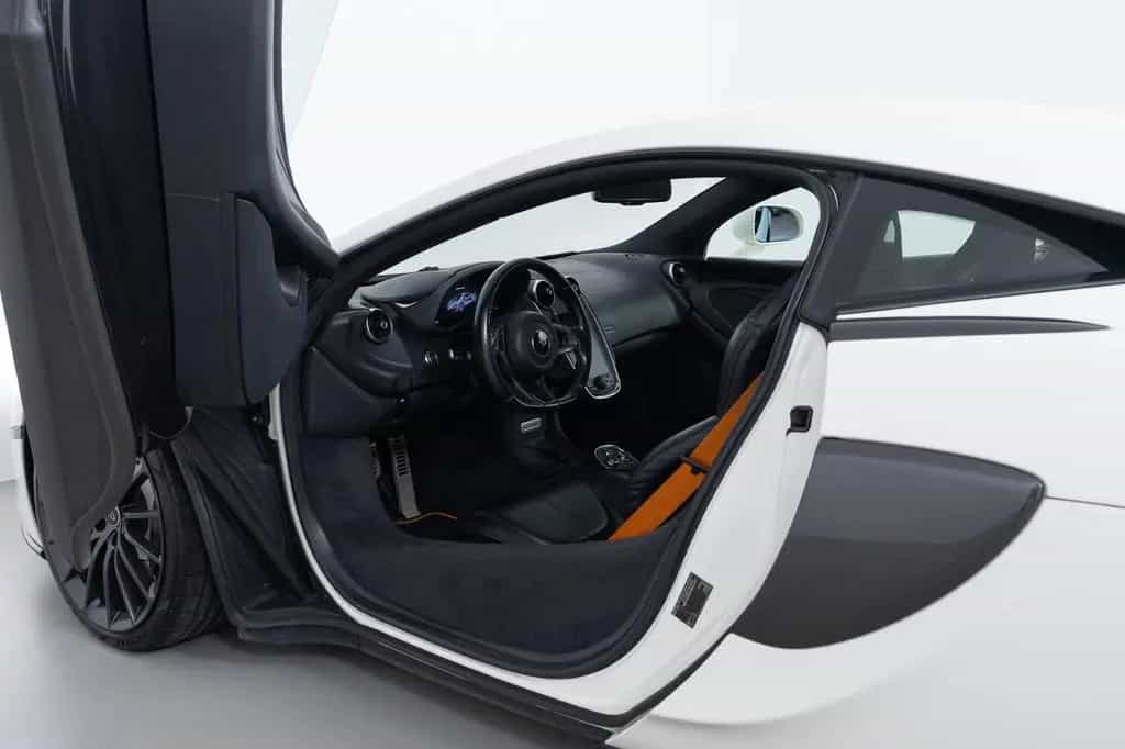 McLaren 540C 01/2019-photo-8