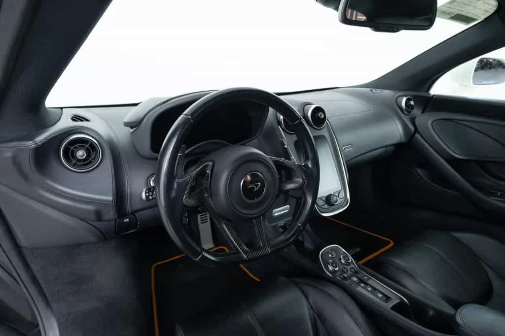 McLaren 540C 01/2019-photo-9