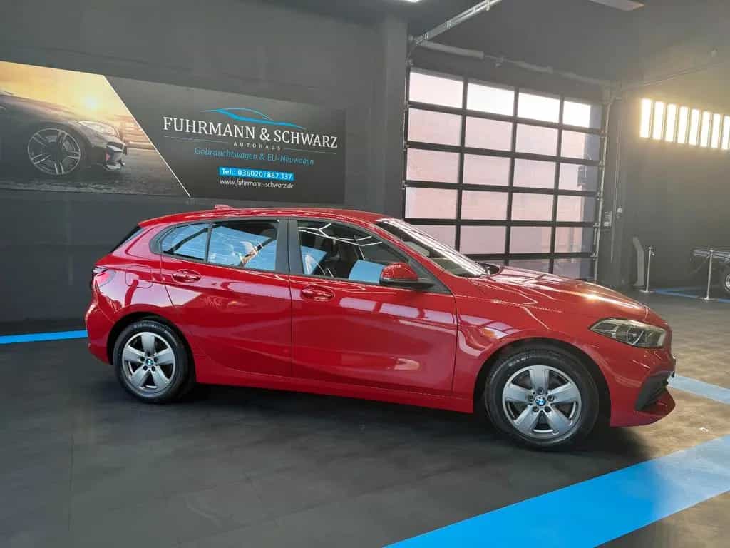 BMW 118 i Aut.Advantage+AHK+Navi+Leder+DAB+VirtualC. 12/2021-photo-1
