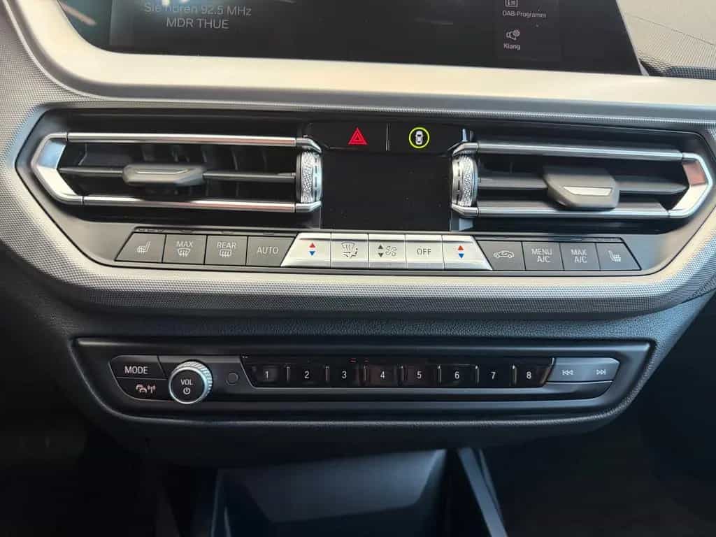 BMW 118 i Aut.Advantage+AHK+Navi+Leder+DAB+VirtualC. 12/2021-photo-14