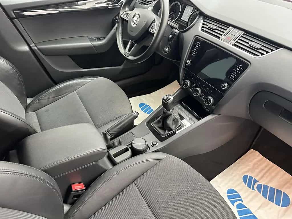 Skoda Octavia Style "NAVI-SITZH-MULTI-PDC-ALU-8 FACH" 04/2018-photo-10