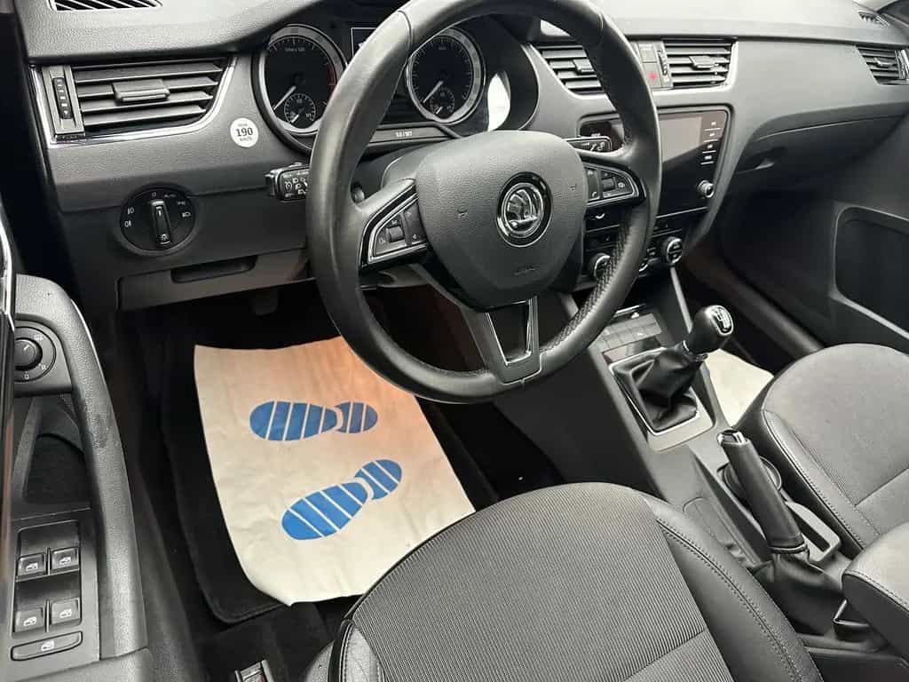 Skoda Octavia Style "NAVI-SITZH-MULTI-PDC-ALU-8 FACH" 04/2018-photo-12