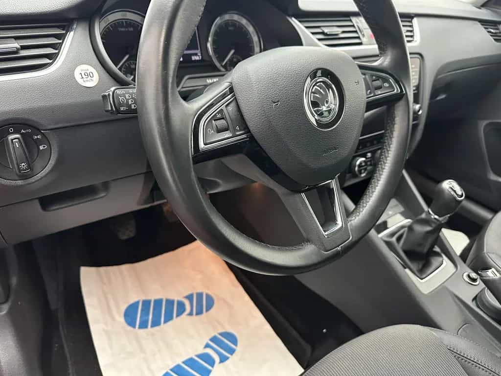 Skoda Octavia Style "NAVI-SITZH-MULTI-PDC-ALU-8 FACH" 04/2018-photo-13