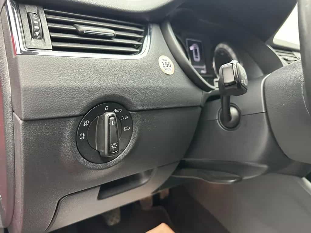 Skoda Octavia Style "NAVI-SITZH-MULTI-PDC-ALU-8 FACH" 04/2018-photo-20