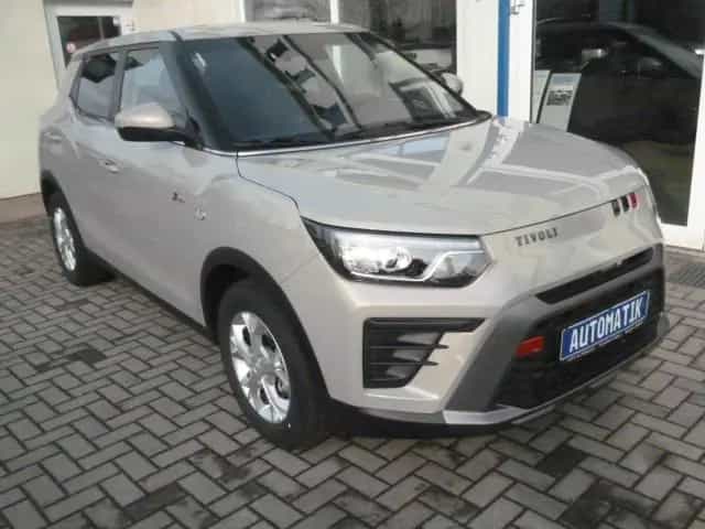 KGM Tivoli 1,5 AUTOMATIC Essential Plus METALLIC/AC null-photo-0