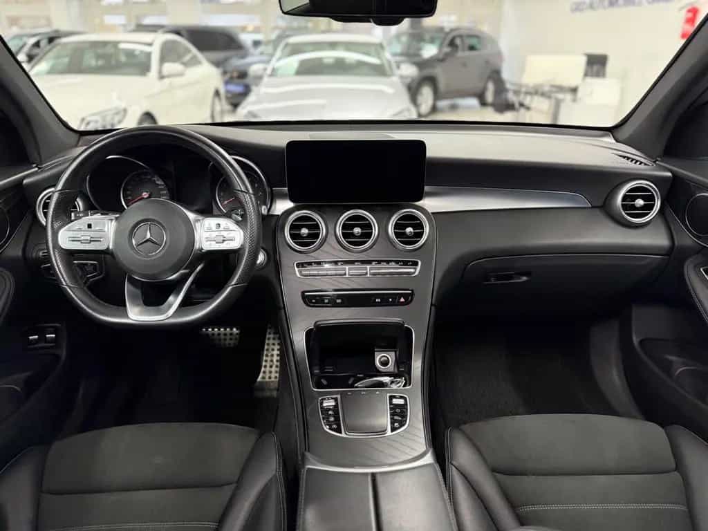 Mercedes-Benz GLC-Class 200 4MATIC AMG Line*Pano*LED*Apple|Android* 11/2019-photo-18