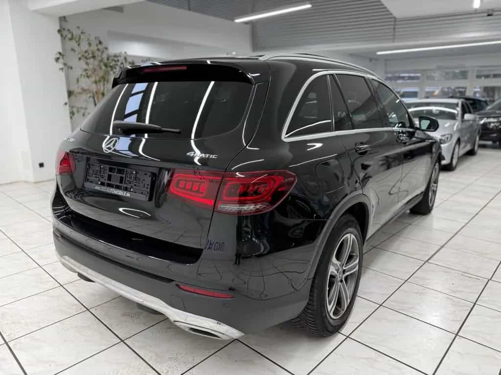 Mercedes-Benz GLC-Class 200 4MATIC AMG Line*Pano*LED*Apple|Android* 11/2019-photo-2