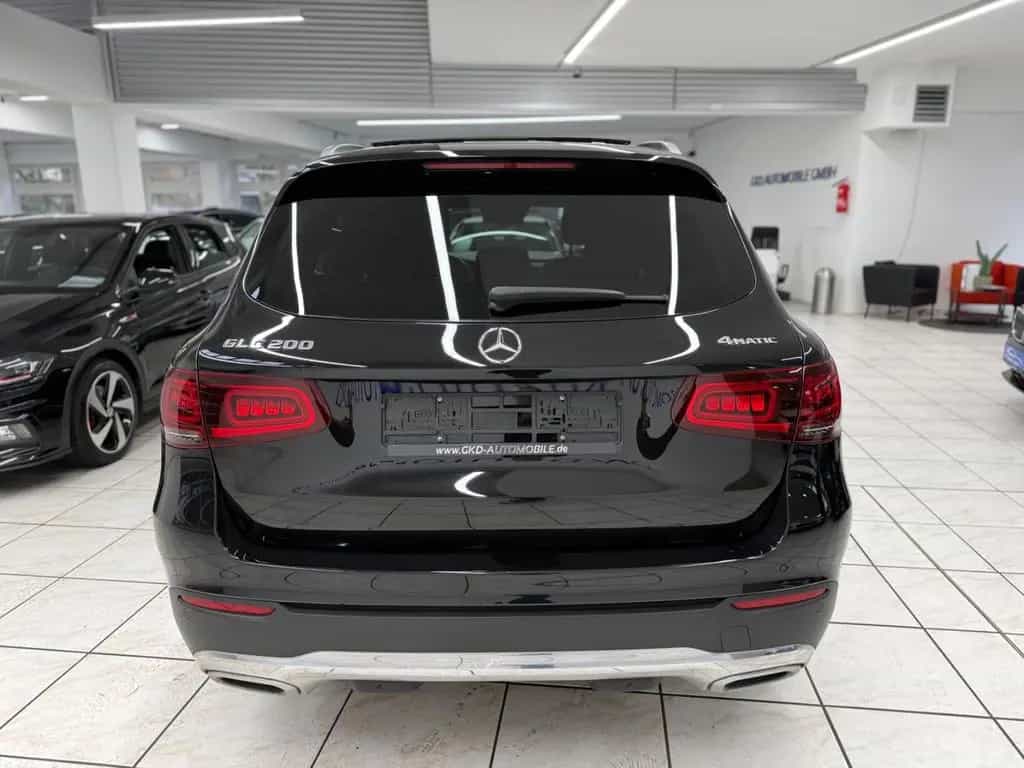Mercedes-Benz GLC-Class 200 4MATIC AMG Line*Pano*LED*Apple|Android* 11/2019-photo-3