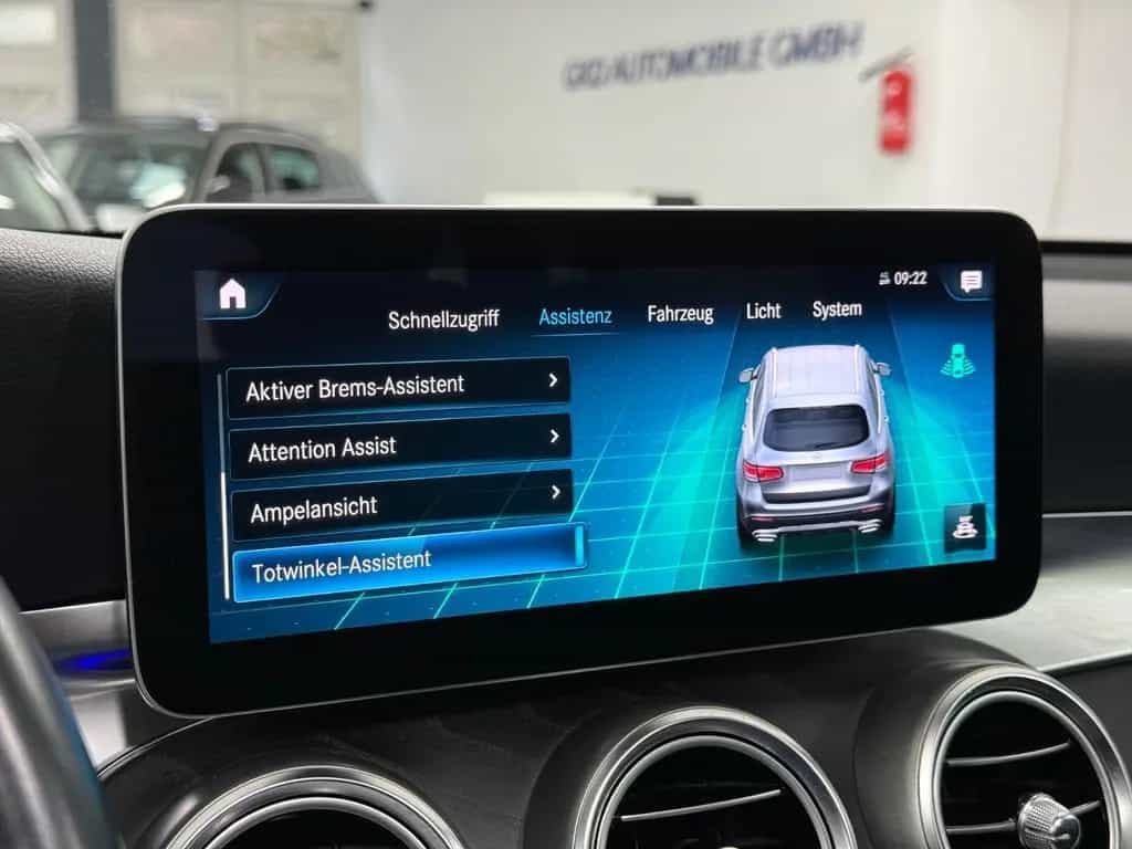 Mercedes-Benz GLC-Class 200 4MATIC AMG Line*Pano*LED*Apple|Android* 11/2019-photo-30