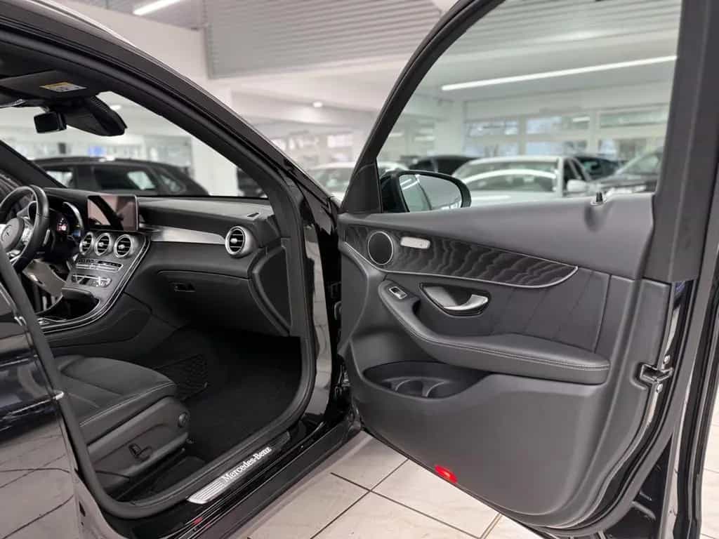 Mercedes-Benz GLC-Class 200 4MATIC AMG Line*Pano*LED*Apple|Android* 11/2019-photo-9