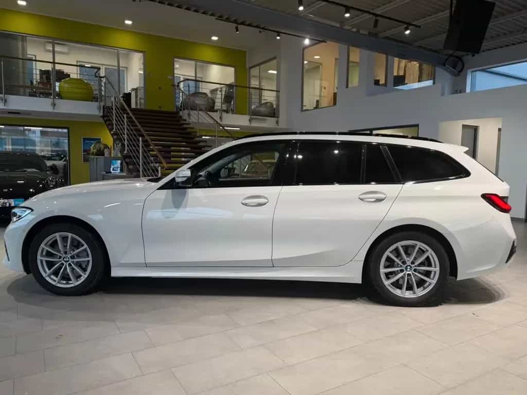 BMW 330 d Touring Sport Line*SHZ*Pano*HiFi* 06/2020-photo-1