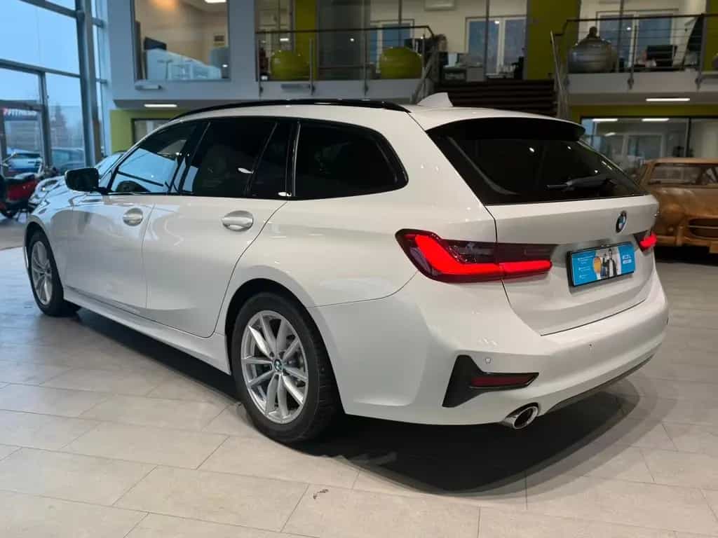 BMW 330 d Touring Sport Line*SHZ*Pano*HiFi* 06/2020-photo-2