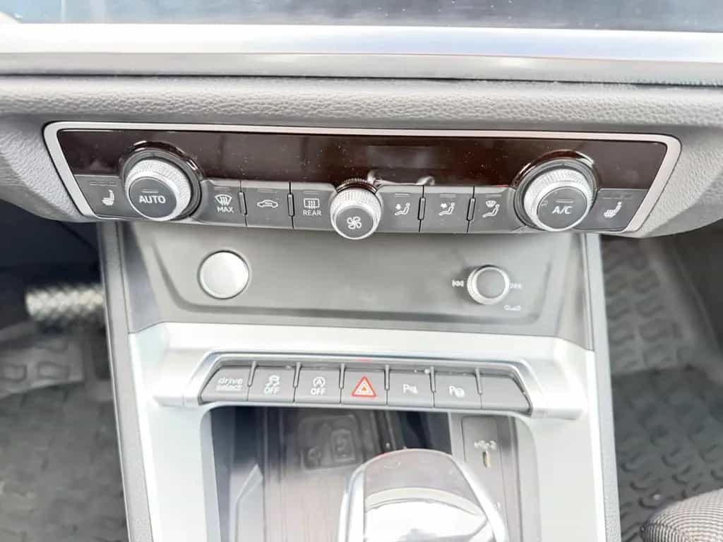 Audi Q3 40 TFSI quattro/LED/Navi/DSG/Kamera/Spurhalte 12/2019-photo-22