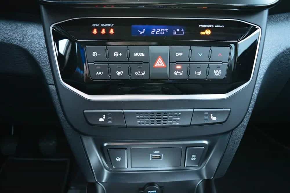 KGM Tivoli 1.5 T-GDI Essential *Cam+PDC+DAB+SH+Navi* 03/2026-photo-18