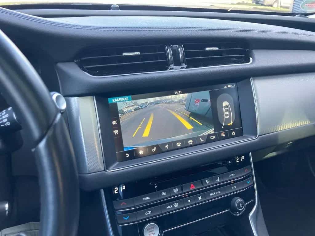 Jaguar XF 30d 300PS Prestige Automatik Prestige 03/2017-photo-5