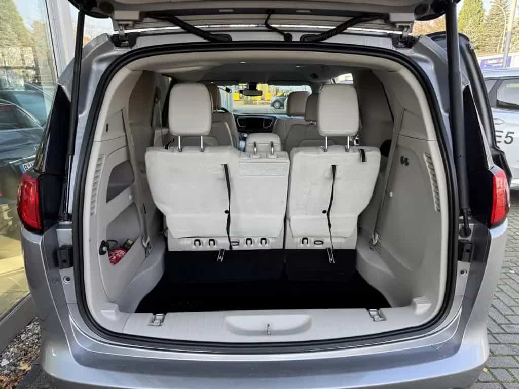 Chrysler Pacifica LPG AUTO. 7 SITZER LEDER SZHZG KAM 07/2017-photo-18