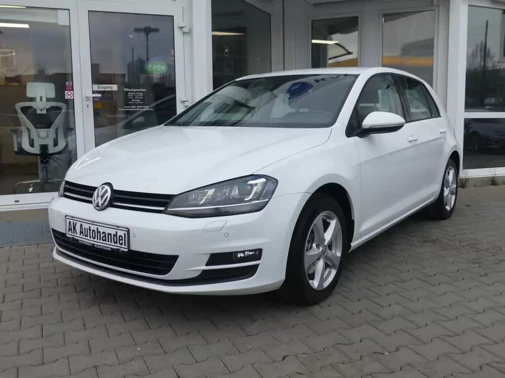 Volkswagen Golf 7 Lim. Comfortline Bi-Xenon BMT PDC Navi 04/2017-photo-0