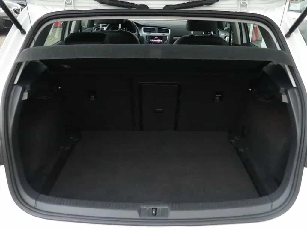 Volkswagen Golf 7 Lim. Comfortline Bi-Xenon BMT PDC Navi 04/2017-photo-6