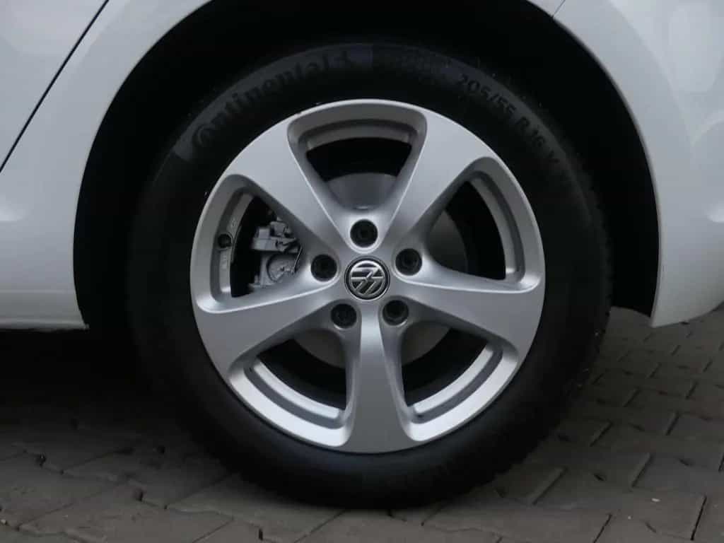 Volkswagen Golf 7 Lim. Comfortline Bi-Xenon BMT PDC Navi 04/2017-photo-9