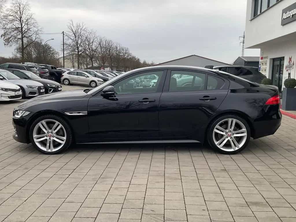 Jaguar XE R-Sport AWD Lane LED Navi RFK SHZ ViCo 08/2018-photo-1