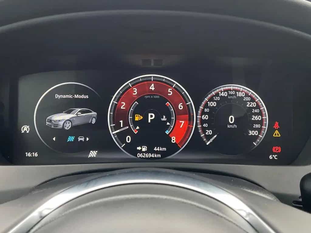 Jaguar XE R-Sport AWD Lane LED Navi RFK SHZ ViCo 08/2018-photo-20