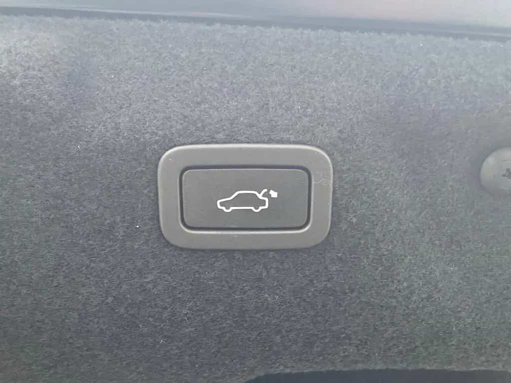Jaguar XE R-Sport AWD Lane LED Navi RFK SHZ ViCo 08/2018-photo-36