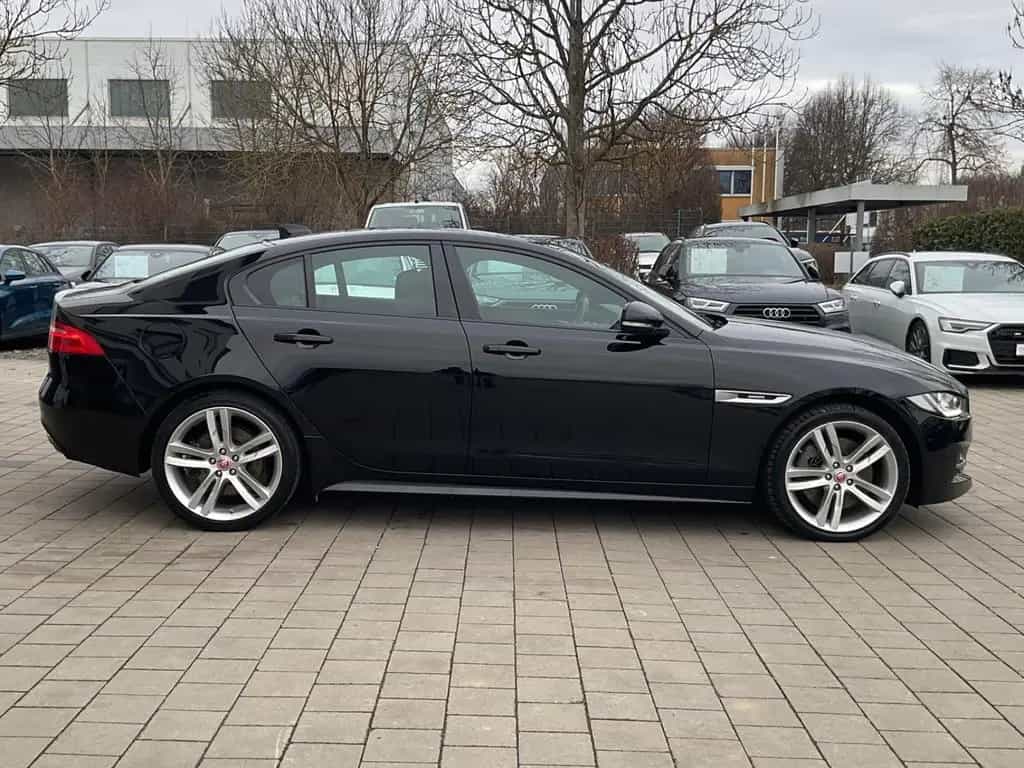 Jaguar XE R-Sport AWD Lane LED Navi RFK SHZ ViCo 08/2018-photo-5