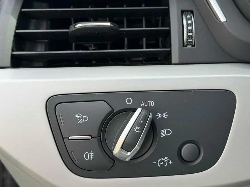 Audi A4 35 TDI *STANDHEIZUNG*AHK*NAVI*PDC*MATRIX* 10/2021-photo-23