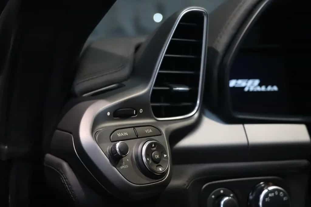 Ferrari 458 Italia - Carbon - JBL - Shields - LEDS 12/2011-photo-10