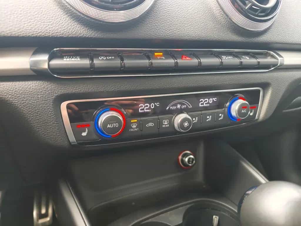 Audi S3 2.0 TFSI *PANORAMA*B&O*MAGNETIC RIDE*LEDER* 08/2013-photo-25