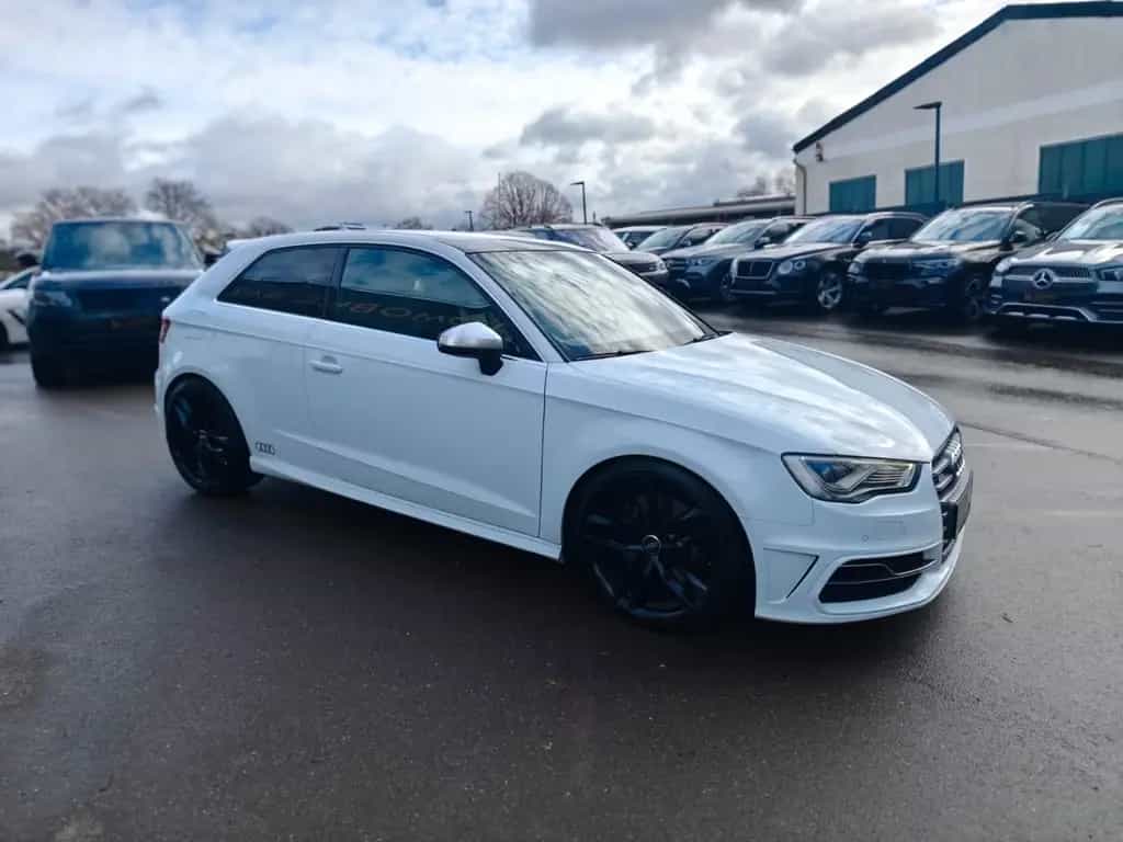 Audi S3 2.0 TFSI *PANORAMA*B&O*MAGNETIC RIDE*LEDER* 08/2013-photo-4