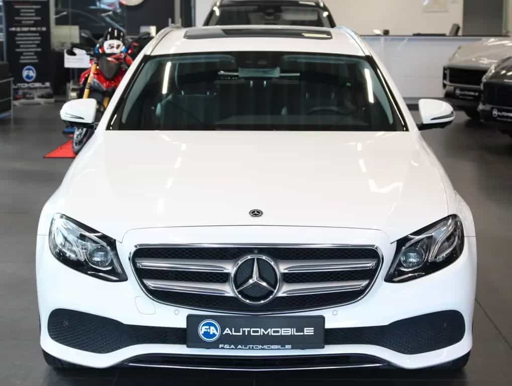 Mercedes-Benz E 350 d T Avantgarde 9G* 360 Kamera*LED.2Hand 07/2017-photo-2