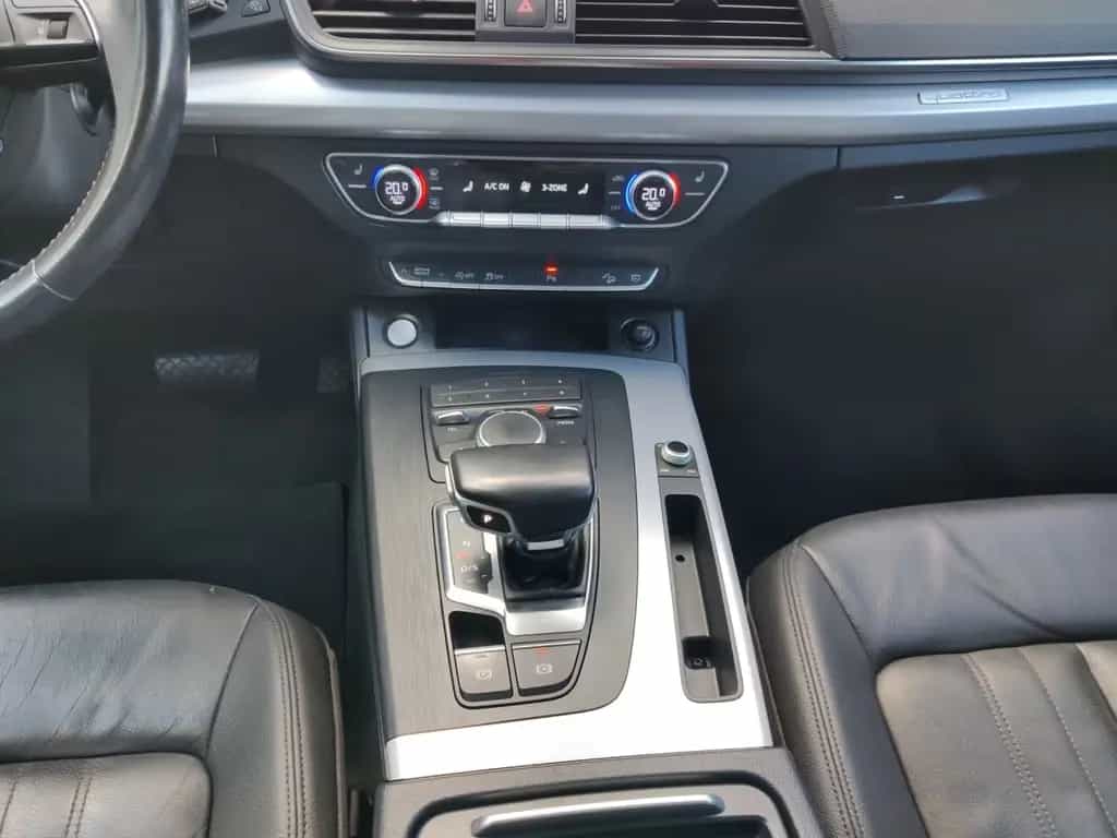 Audi Q5 2.0 TDI design quattro KLIMA LED NAVI ALU 02/2018-photo-13