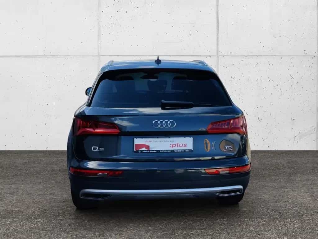 Audi Q5 2.0 TDI design quattro KLIMA LED NAVI ALU 02/2018-photo-4